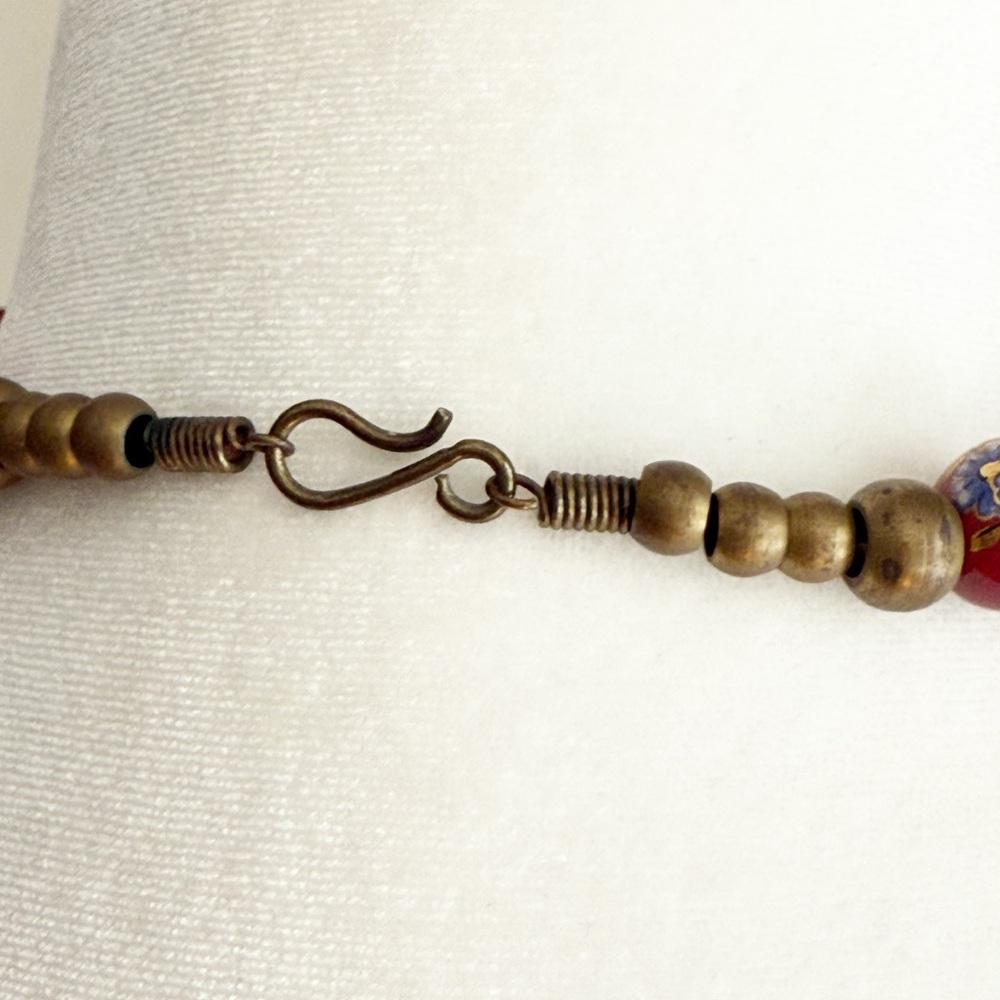 Vintage Oxblood Ceramic Bead Necklace Hand Painted Floral Chinoiserie Gilt MCM - Picture 7 of 9